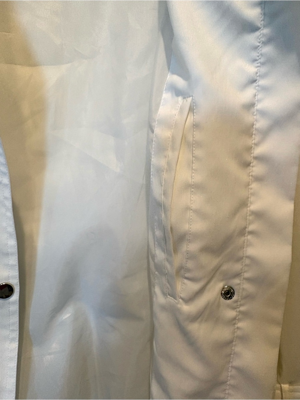 Samuel Dong White Trench Coat - Picture 4 of 8